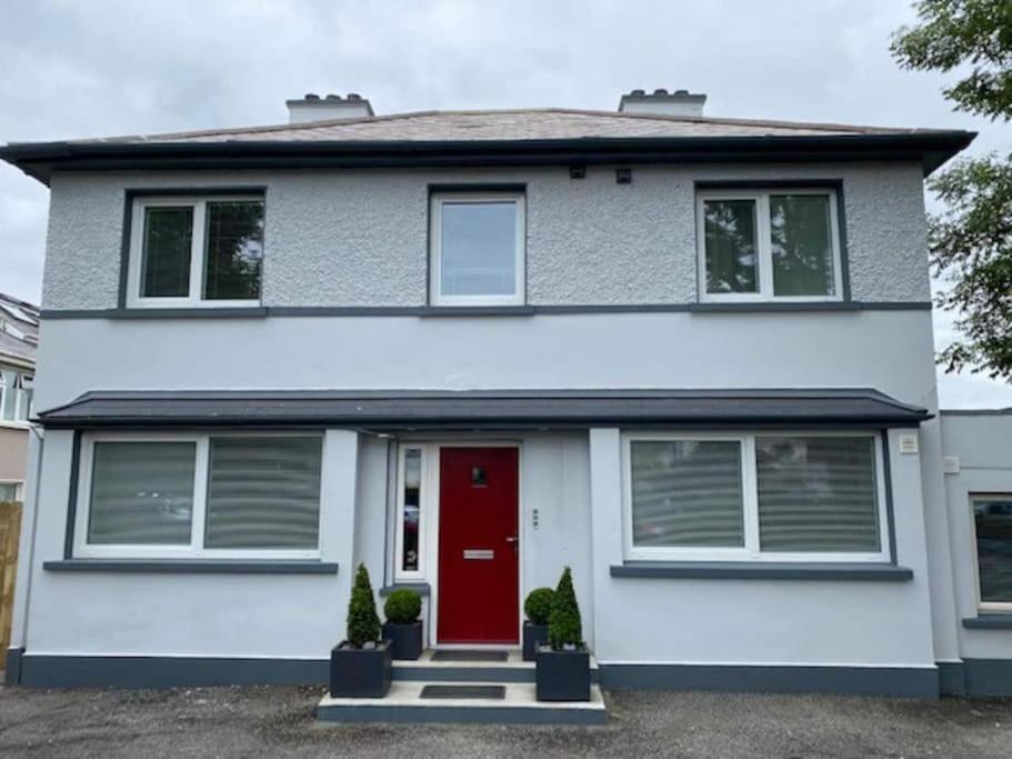 Location, Location - Modern 2 Bed Apt In Killarney Buitenkant foto