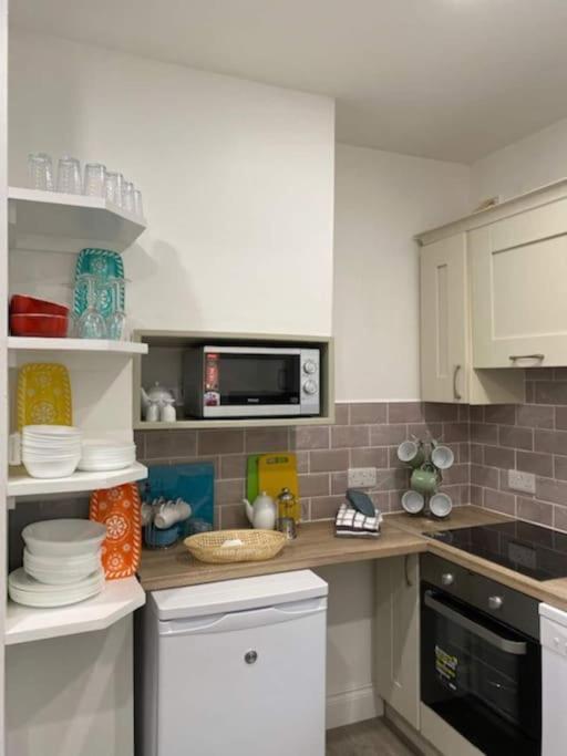 Location, Location - Modern 2 Bed Apt In Killarney Buitenkant foto